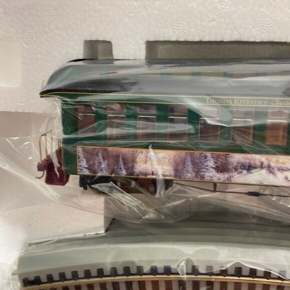 Hawthorne Village Multicolor Thomas Kinkade's Christmas Express Train OS - Picture 3 of 8